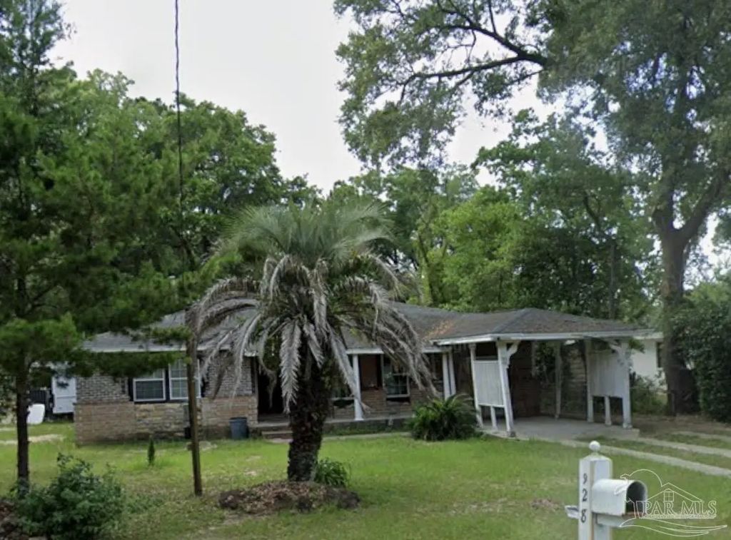 928 Barcia Dr, Pensacola