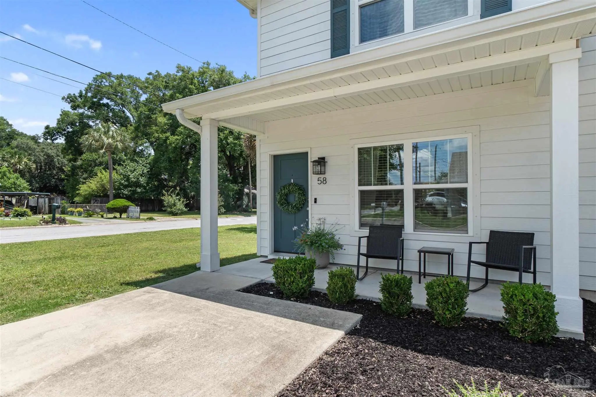 Photo of Listing #677695