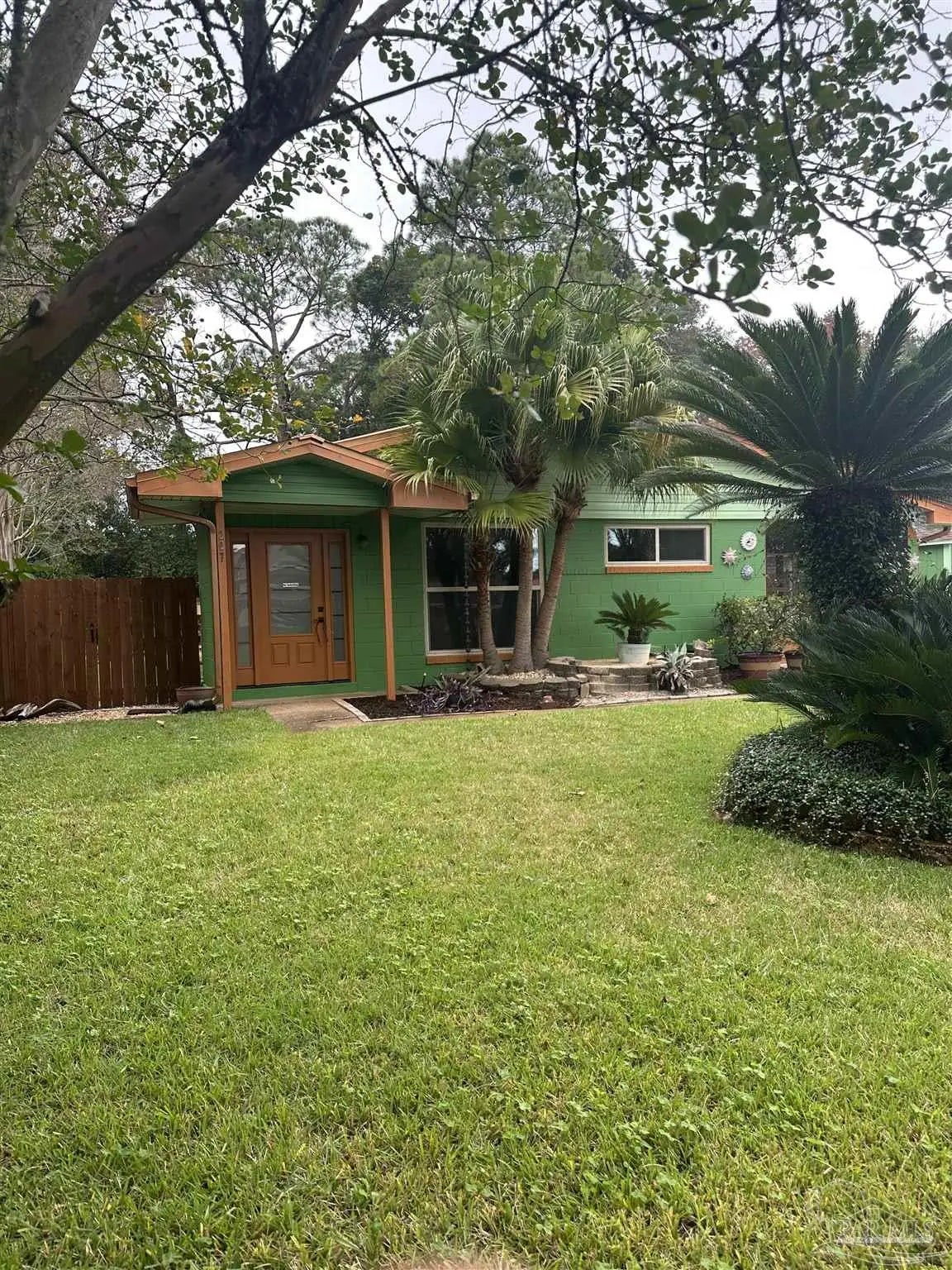 Photo of Listing #673592