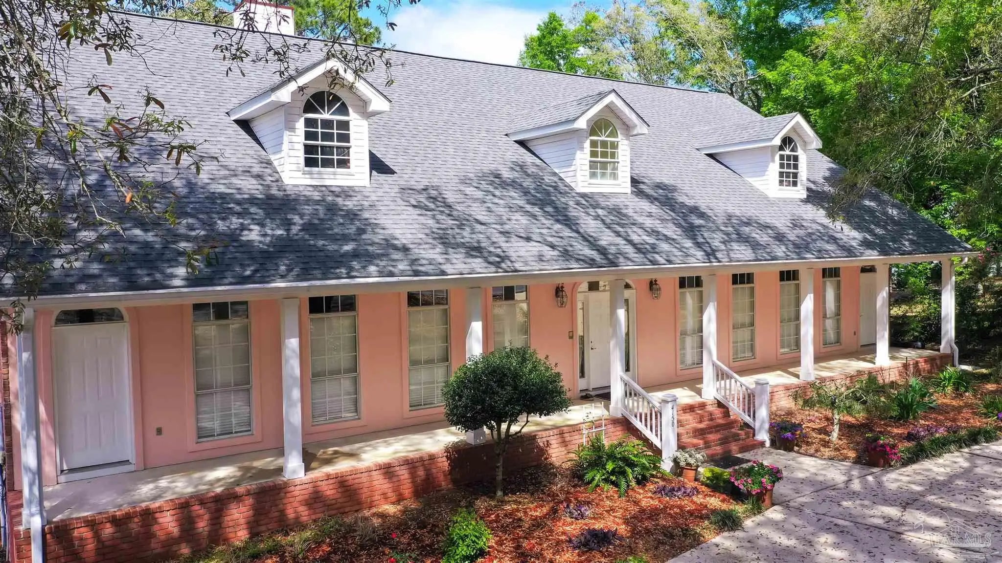 Photo of Listing #680488