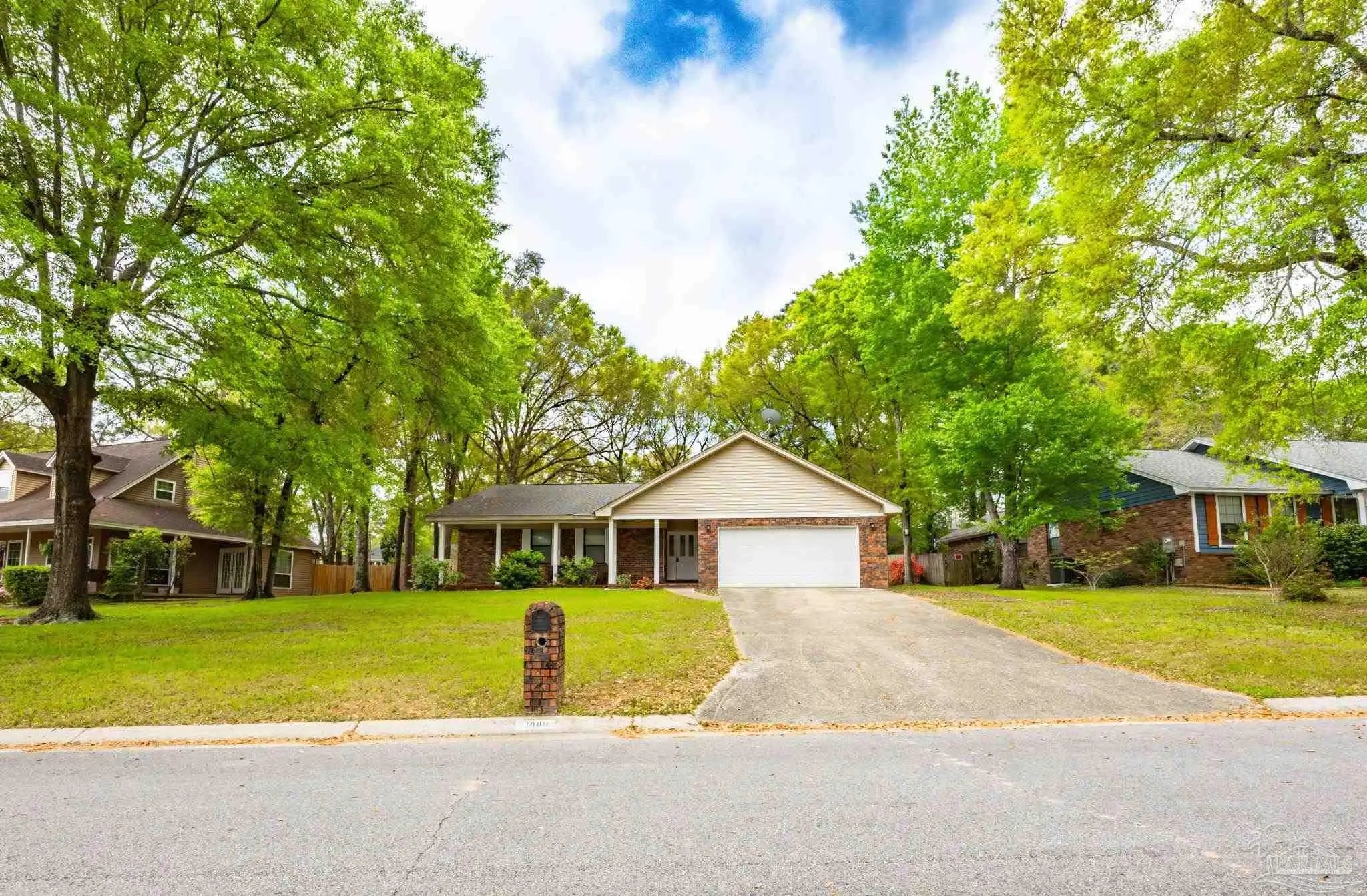 Photo of Listing #679871