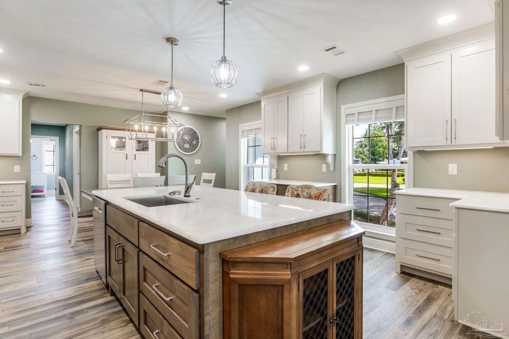 37 Star Lake Dr, Pensacola
