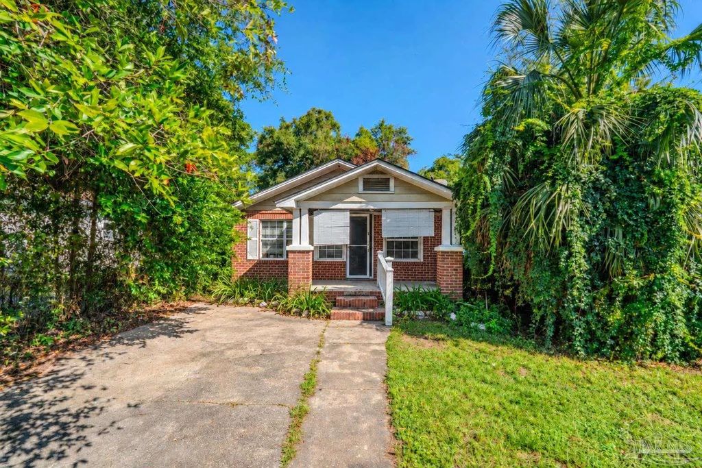 212 E Yonge St, Pensacola