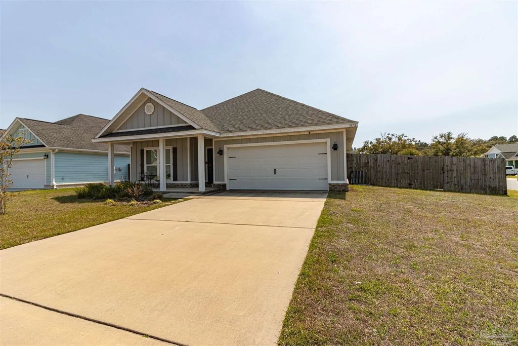 3172 Heritage Oaks Cir, Navarre