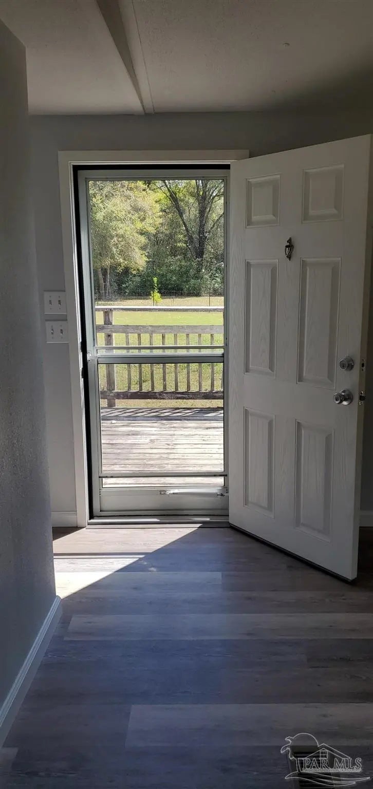 Photo of Listing #680042