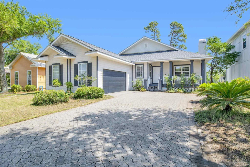 66 Maxfli Pl, Pensacola