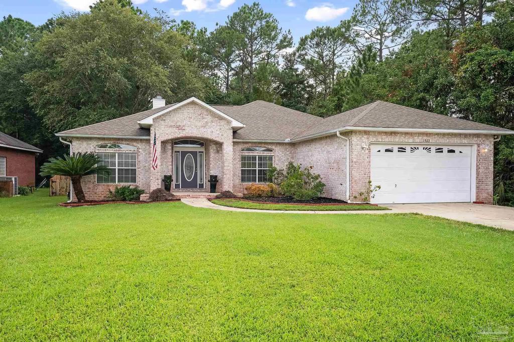 1923 Crown Pointe Blvd, Pensacola