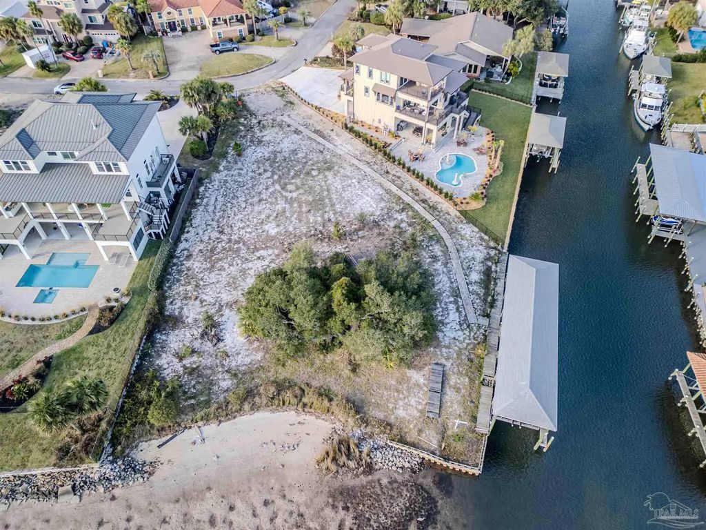 1098 Seabreeze Ln, Gulf Breeze