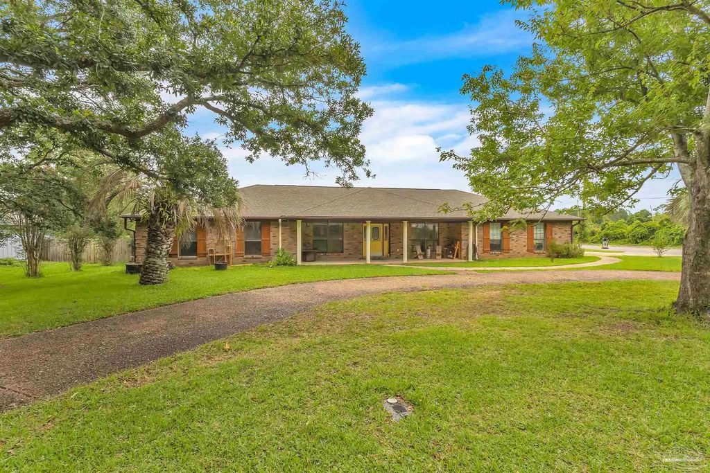 5700 Avenida Marina, Pensacola