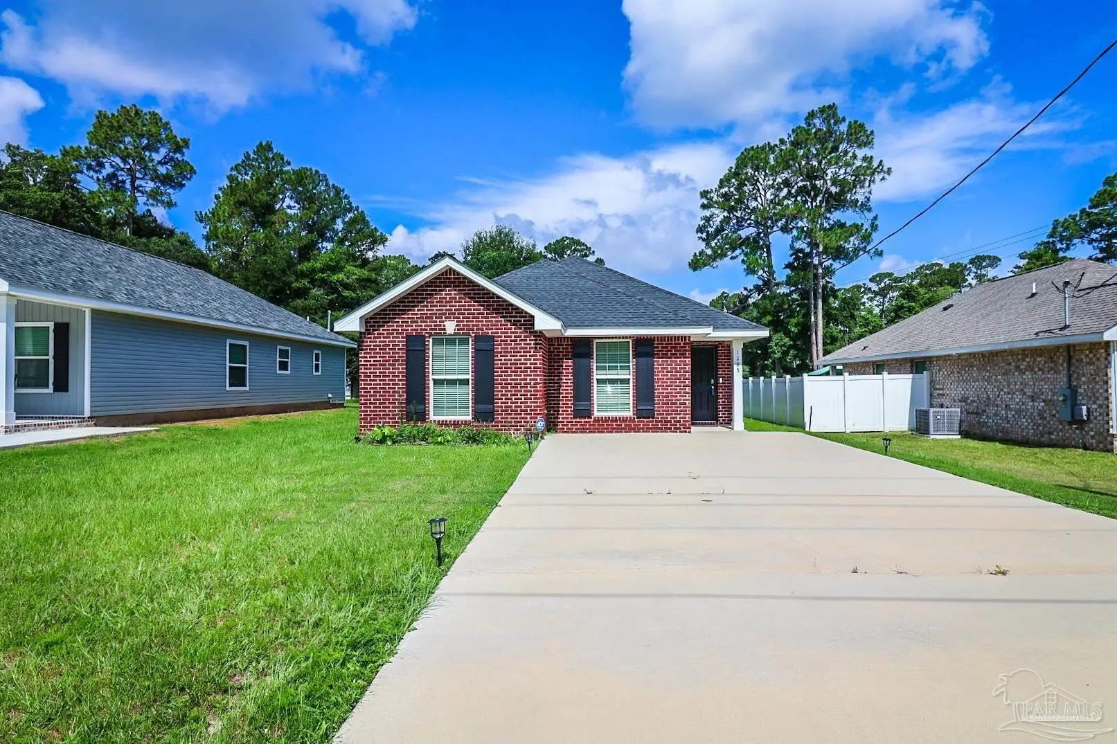 Photo of Listing #666737