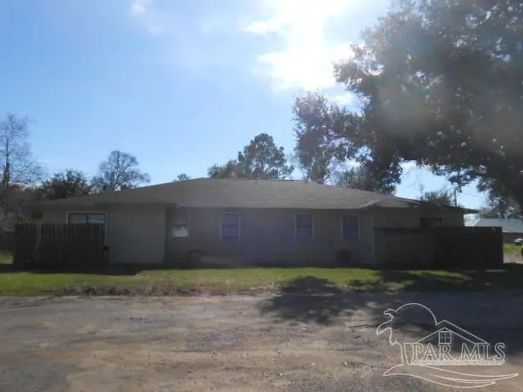 130 E 9 Mile Rd #26, Pensacola