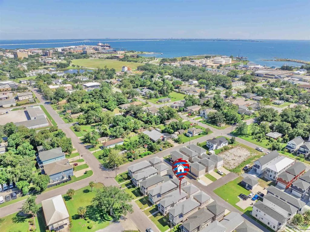 1141 W Romana St, Pensacola