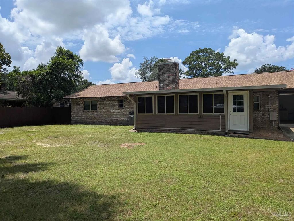 8224 Monticello Dr, Pensacola