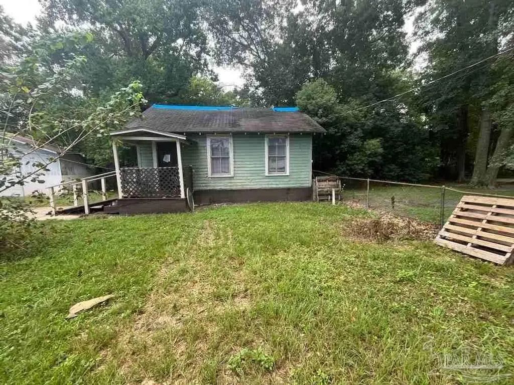2410 N Pace Blvd, Pensacola