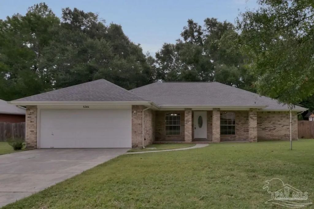 5246 Hawks Nest Dr, Milton