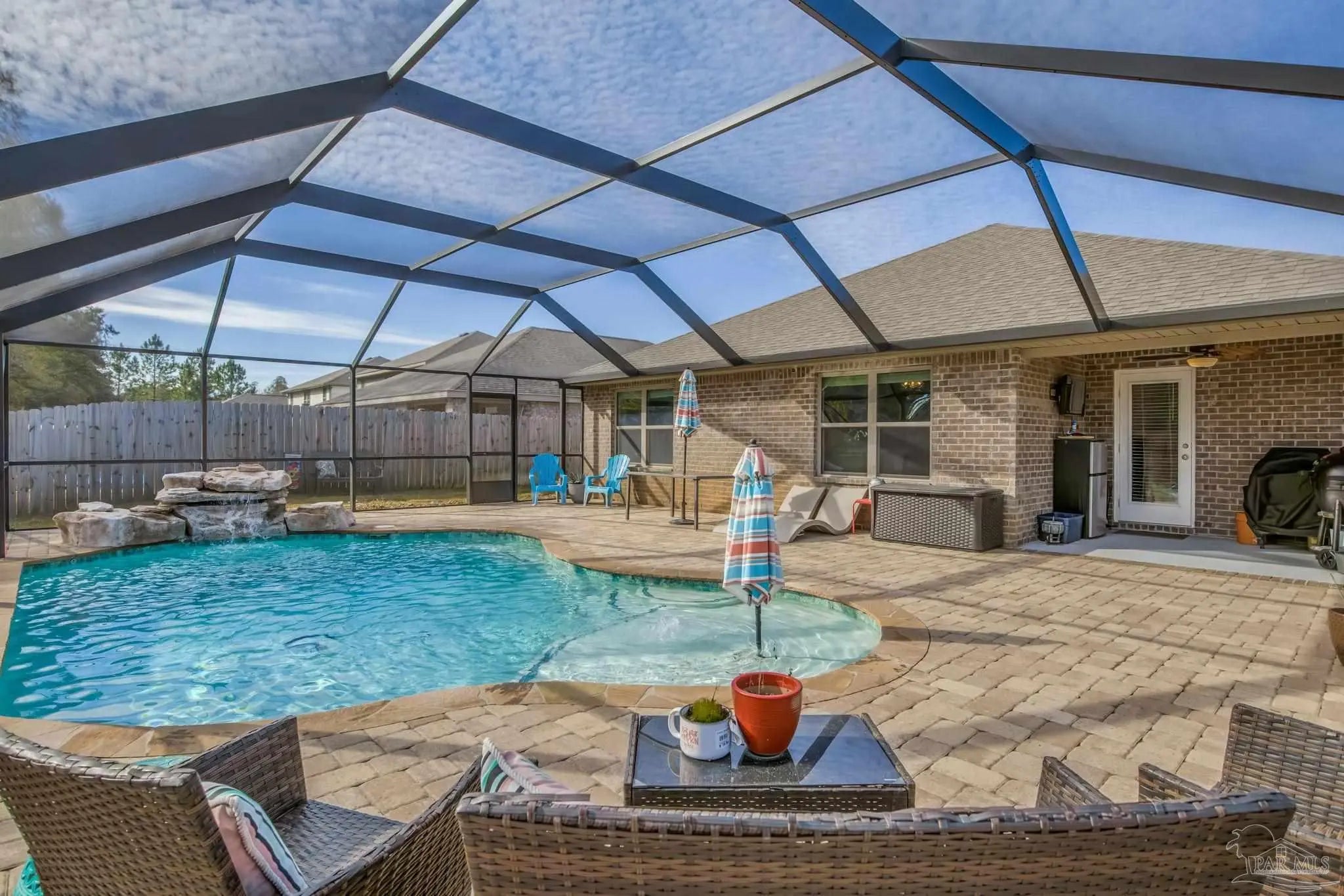 Photo of Listing #676907