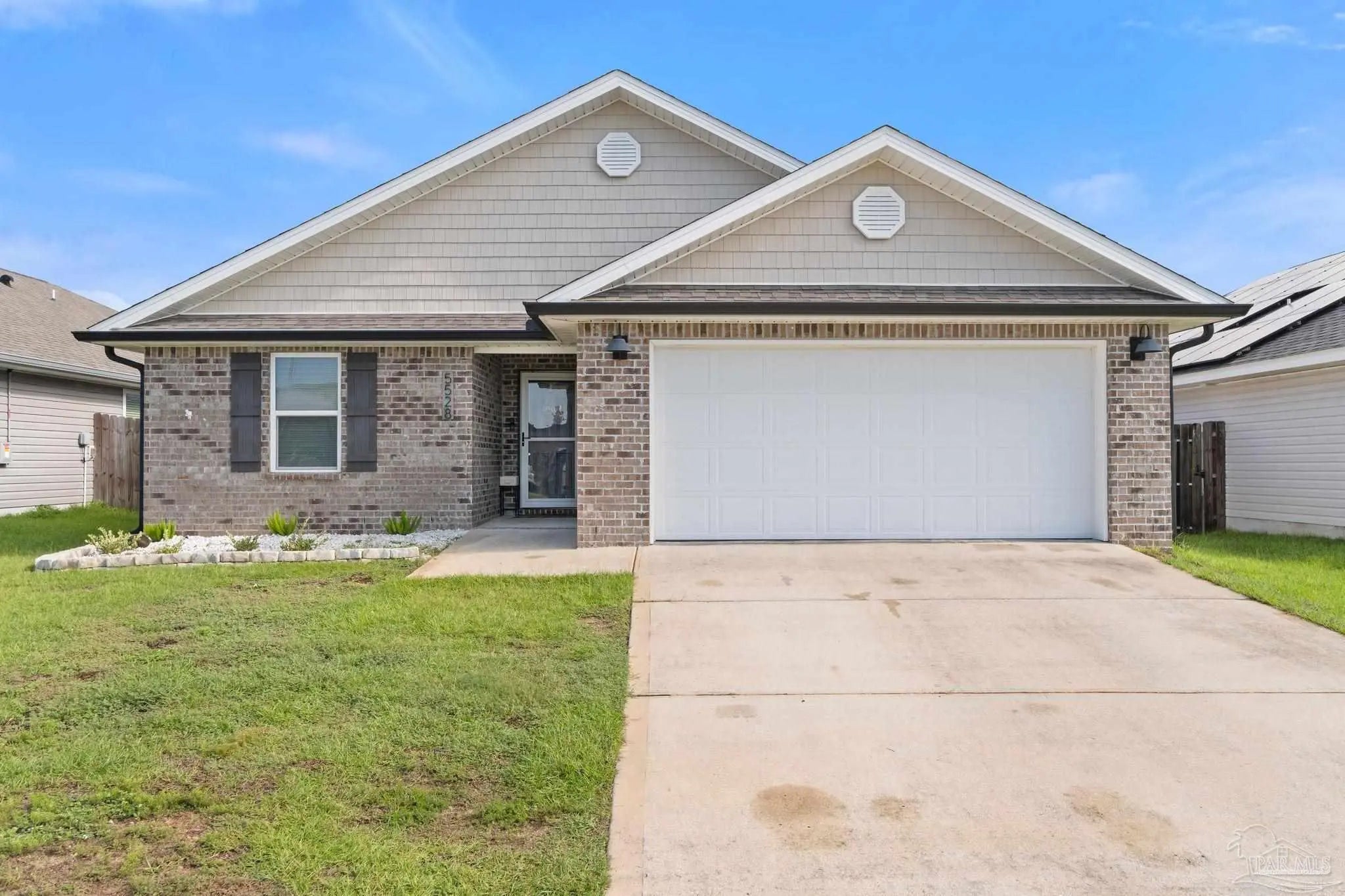 Photo of Listing #669997