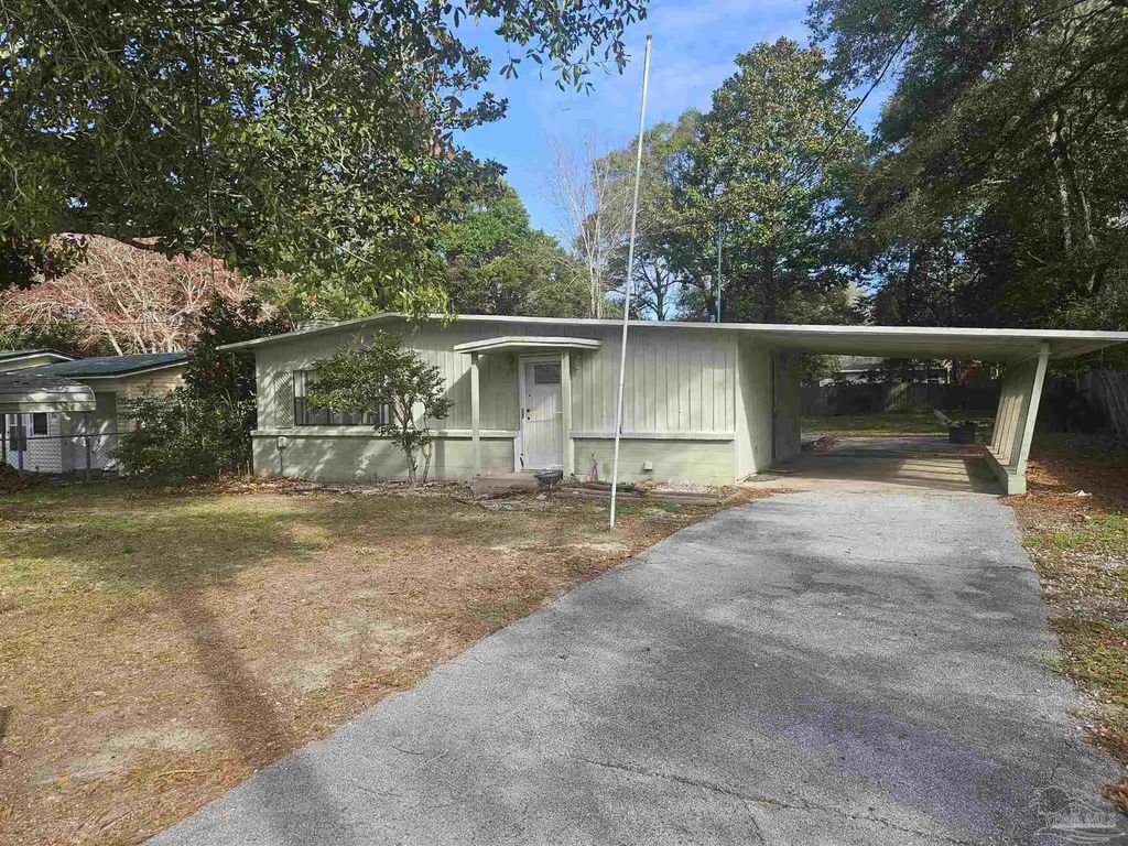 360 Okaloosa Ave, Valparaiso