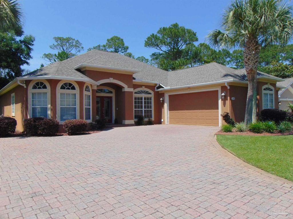 7392 Old Magnolia Ct, Navarre