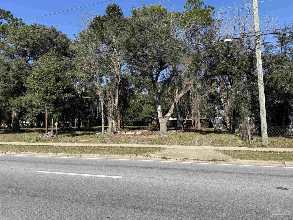 4206 W Fairfield Dr, Pensacola