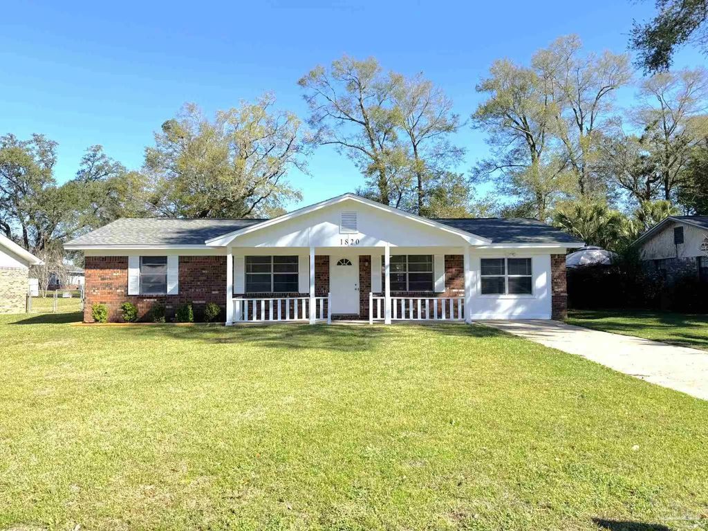 1820 Nestle Dr, Pensacola