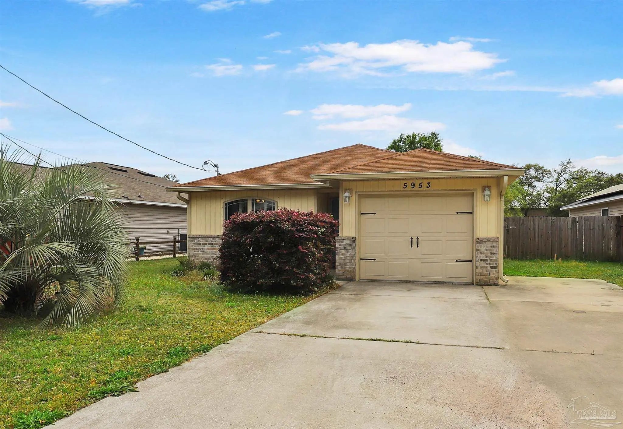 Photo of Listing #680145