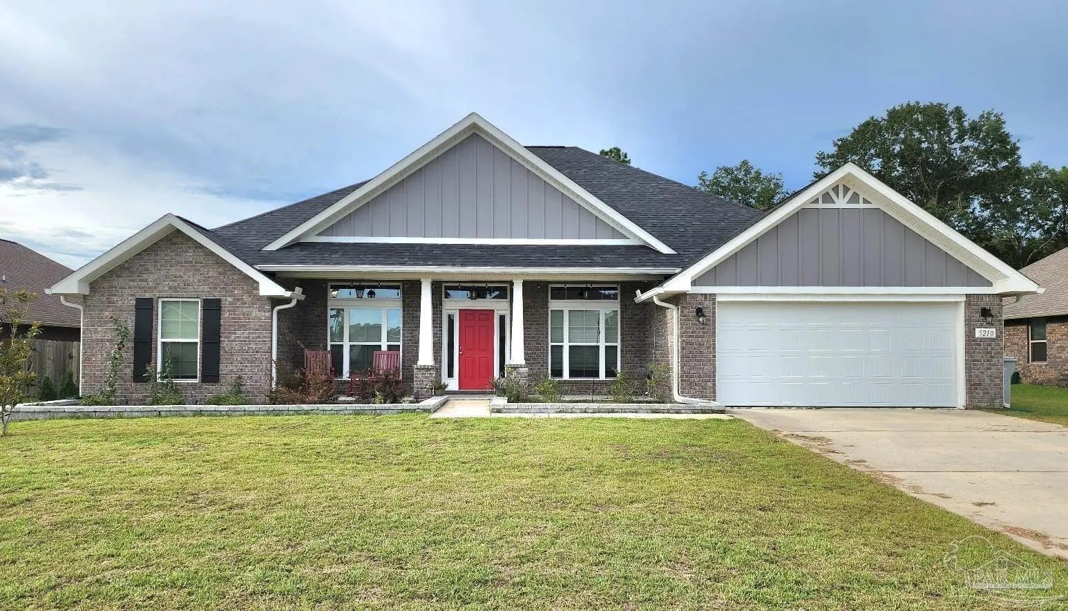 Photo of Listing #677126