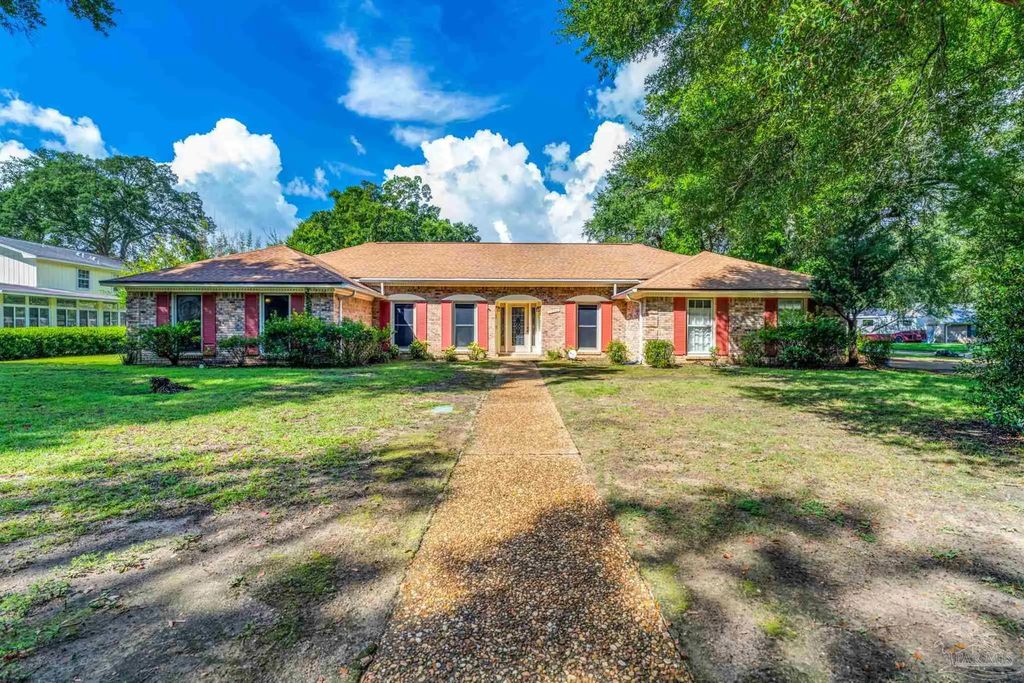 1296 Tamara Dr, Pensacola