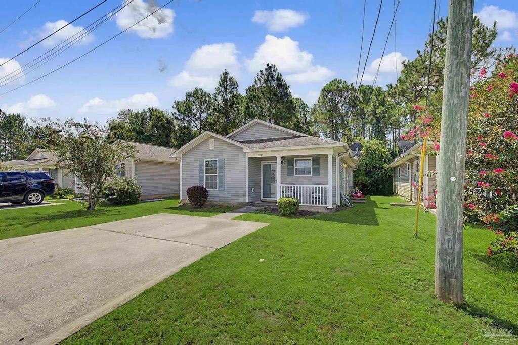 8813 Camshire Cir, Pensacola
