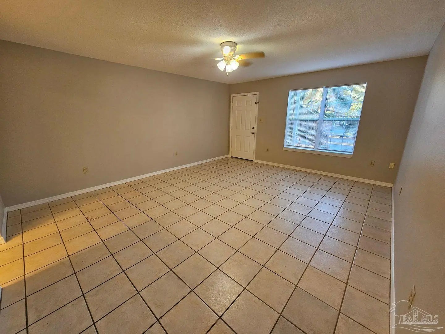 Photo of Listing #672445