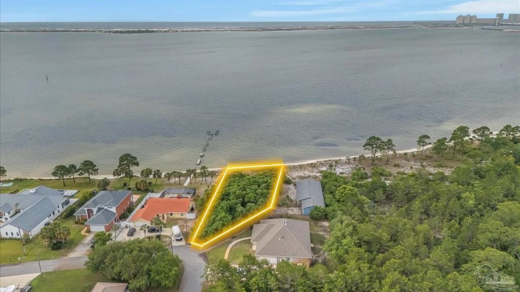 Lot 5 Navarre Sound Cir, Navarre