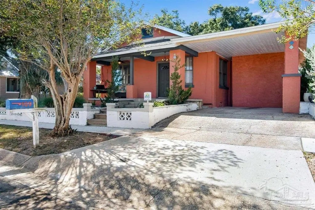 Photo of Listing #677579