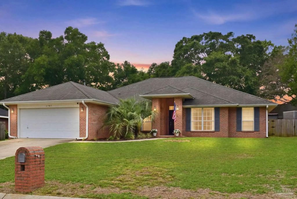 1787 Condor Dr, Cantonment