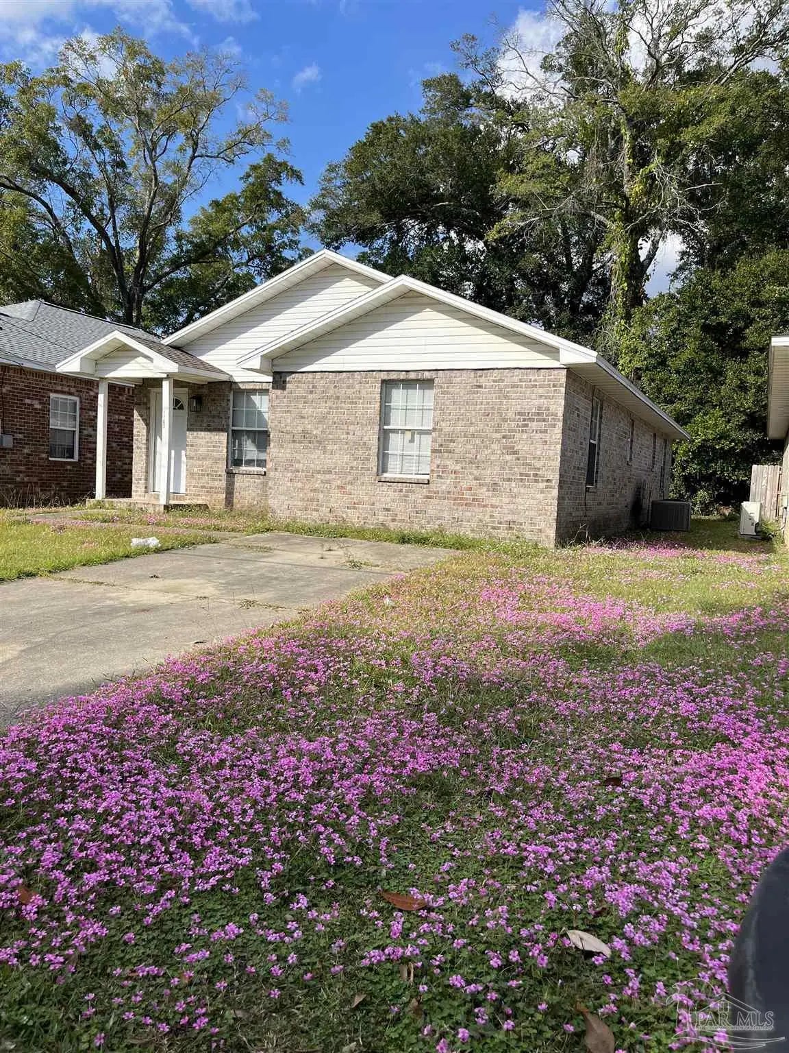 Photo of Listing #670887