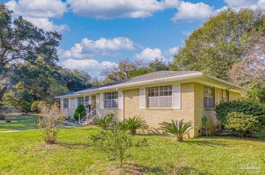 1501 N Z St, Pensacola
