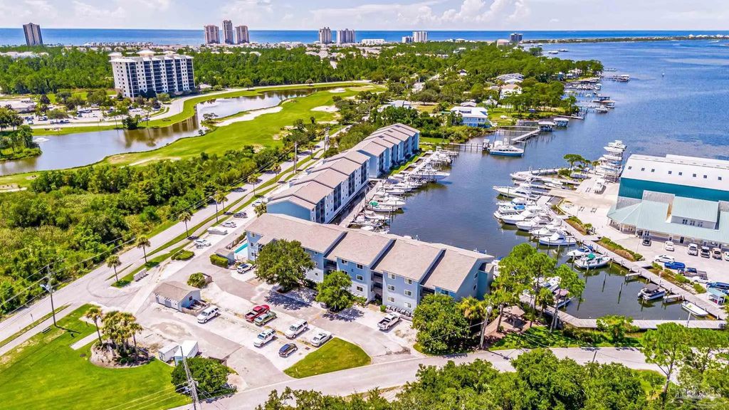 14100 River Rd #136, Pensacola