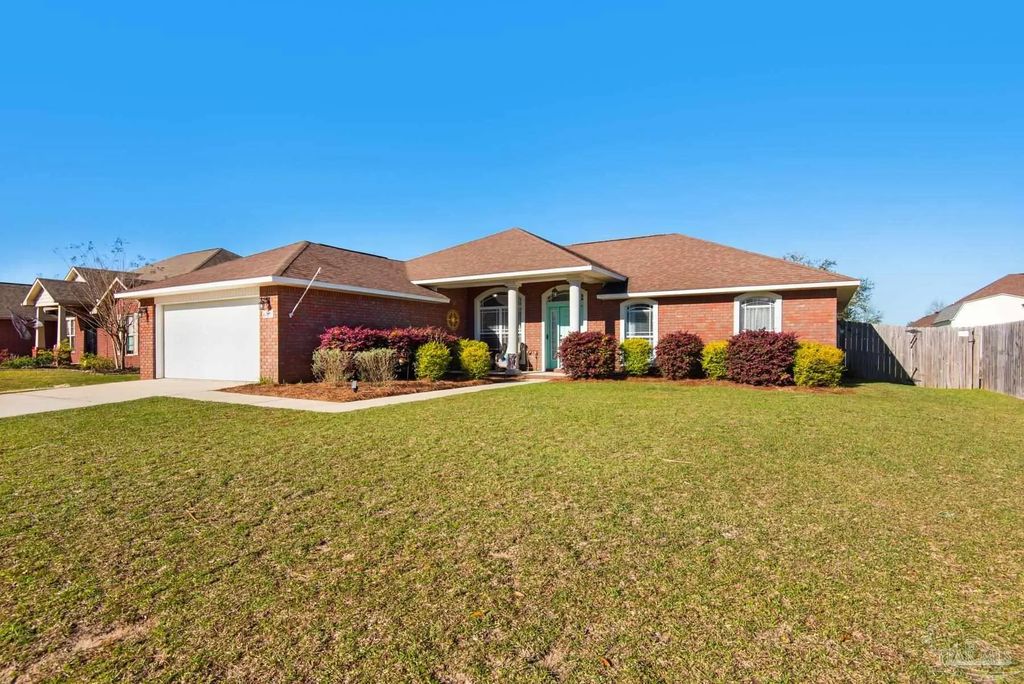 6165 Winchester Cir, Milton