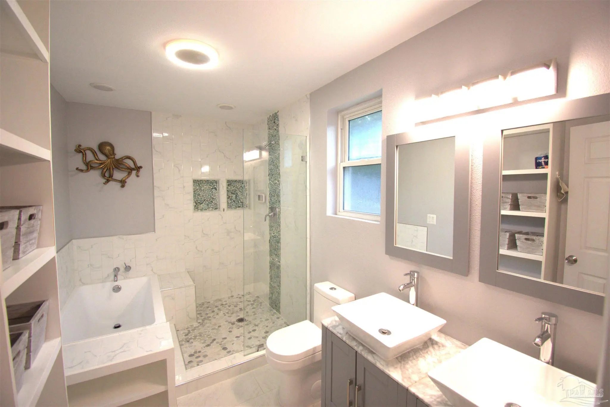 Photo of Listing #674362