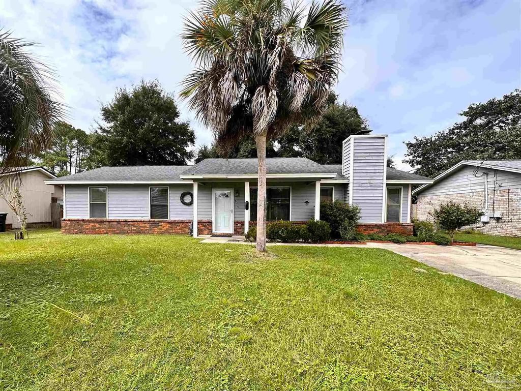 819 Amberway Dr, Pensacola