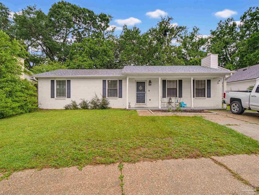 751 Brook Meadow Ln, Pensacola