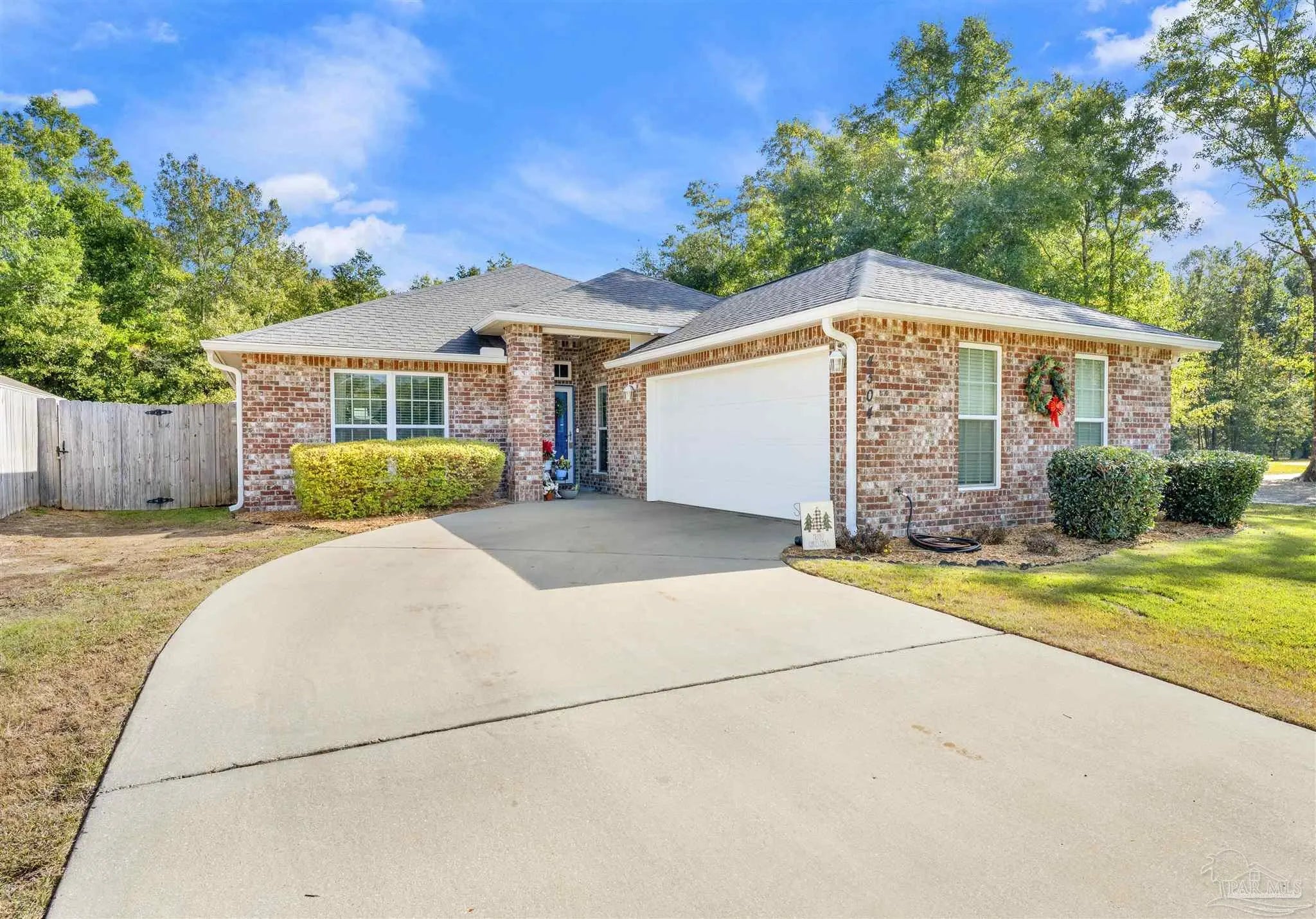 Photo of Listing #674575