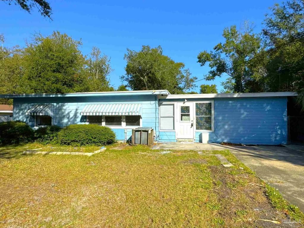 4 Marine Dr, Pensacola