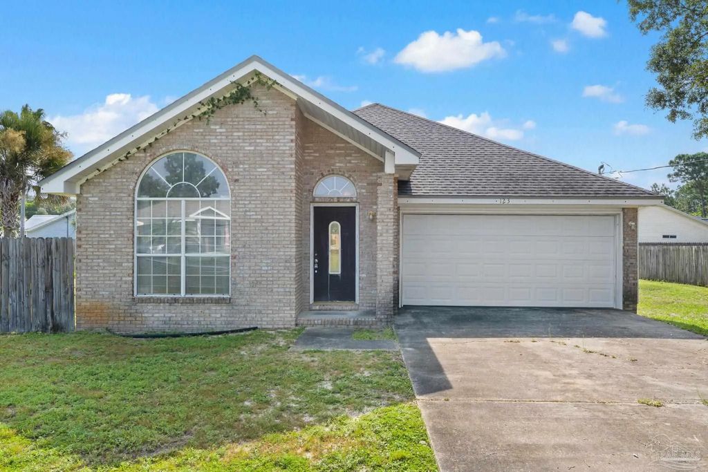 123 Palmetto Ave, Mary Esther