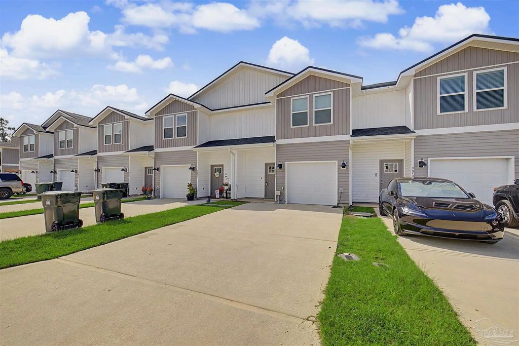 9055 Golden Eye Dr, Pensacola