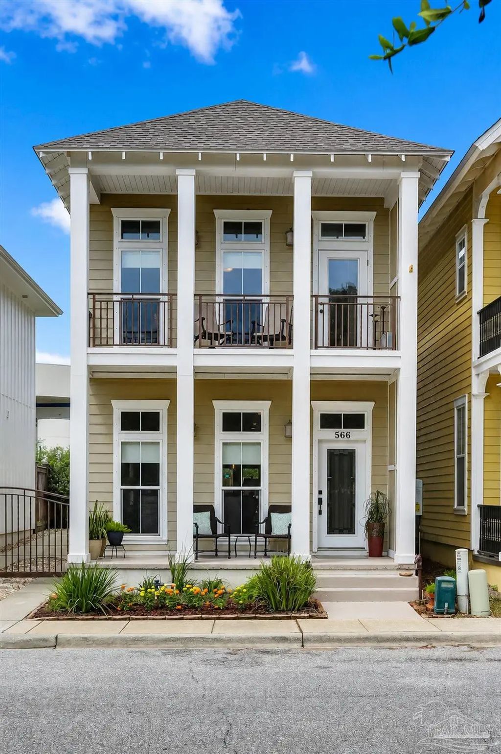 566 Santos St, Pensacola