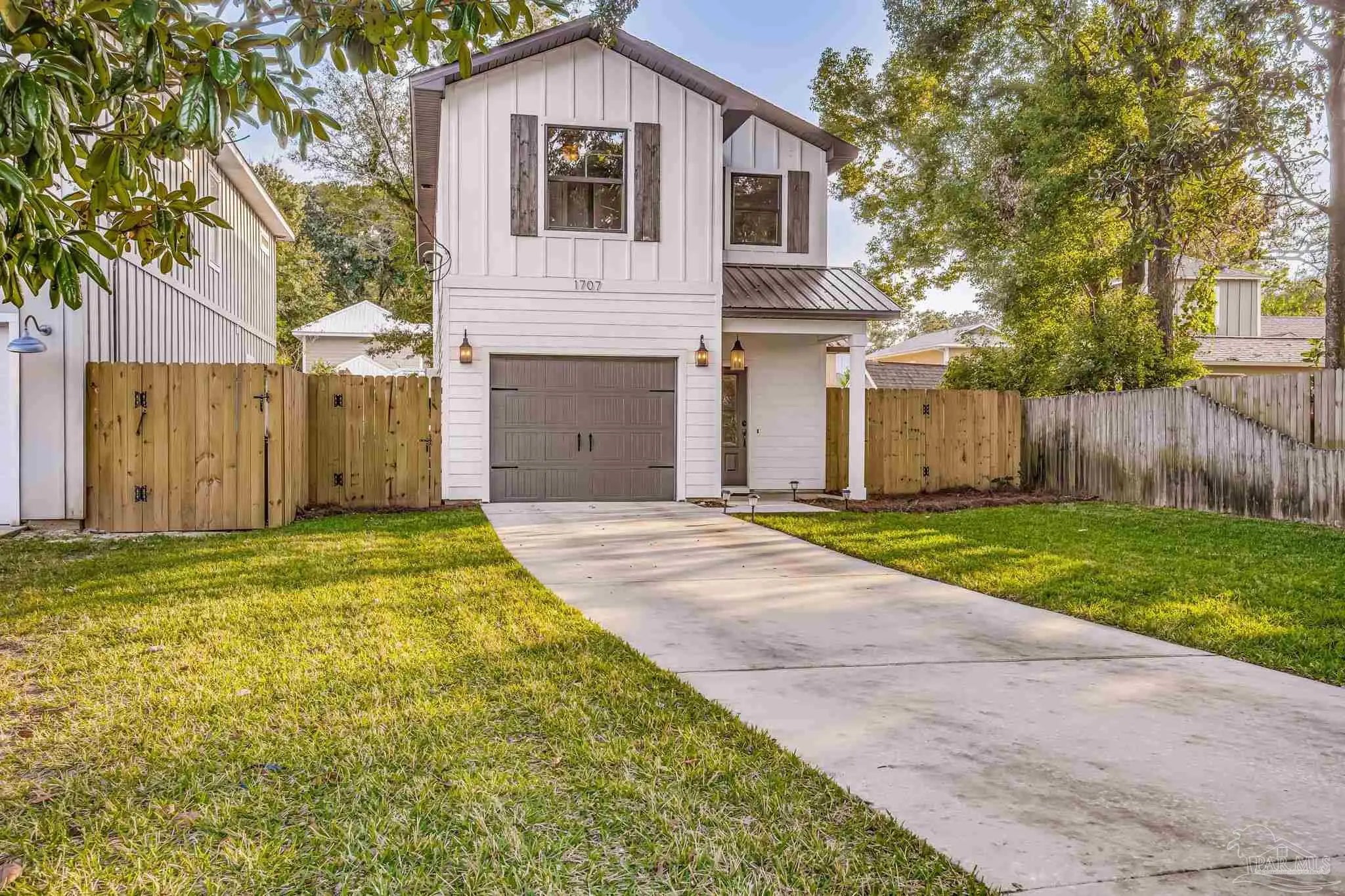 Photo of Listing #674057