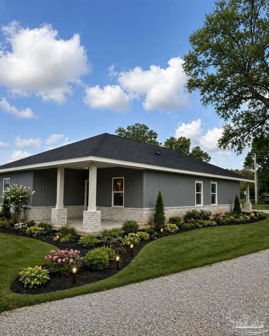 2712 Copter Rd, Pensacola
