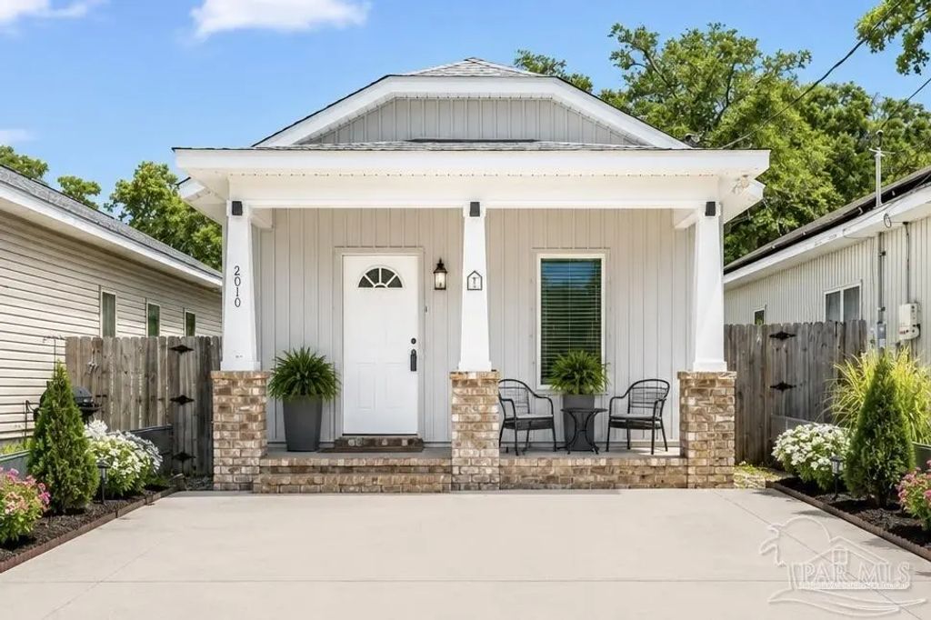 2010 W Gregory St, Pensacola