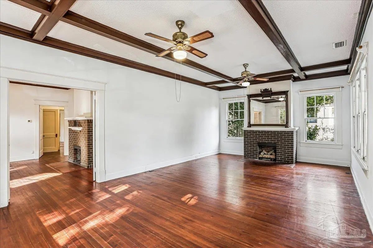 Photo of Listing #674168