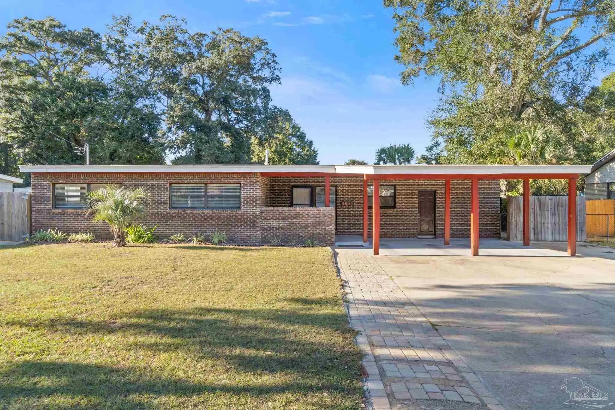 Photo of Listing #674957